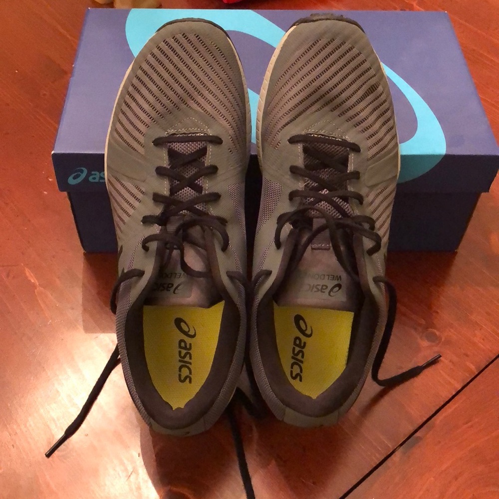 Asics Weldon X in Carbon/Onyx/Mid-Grey